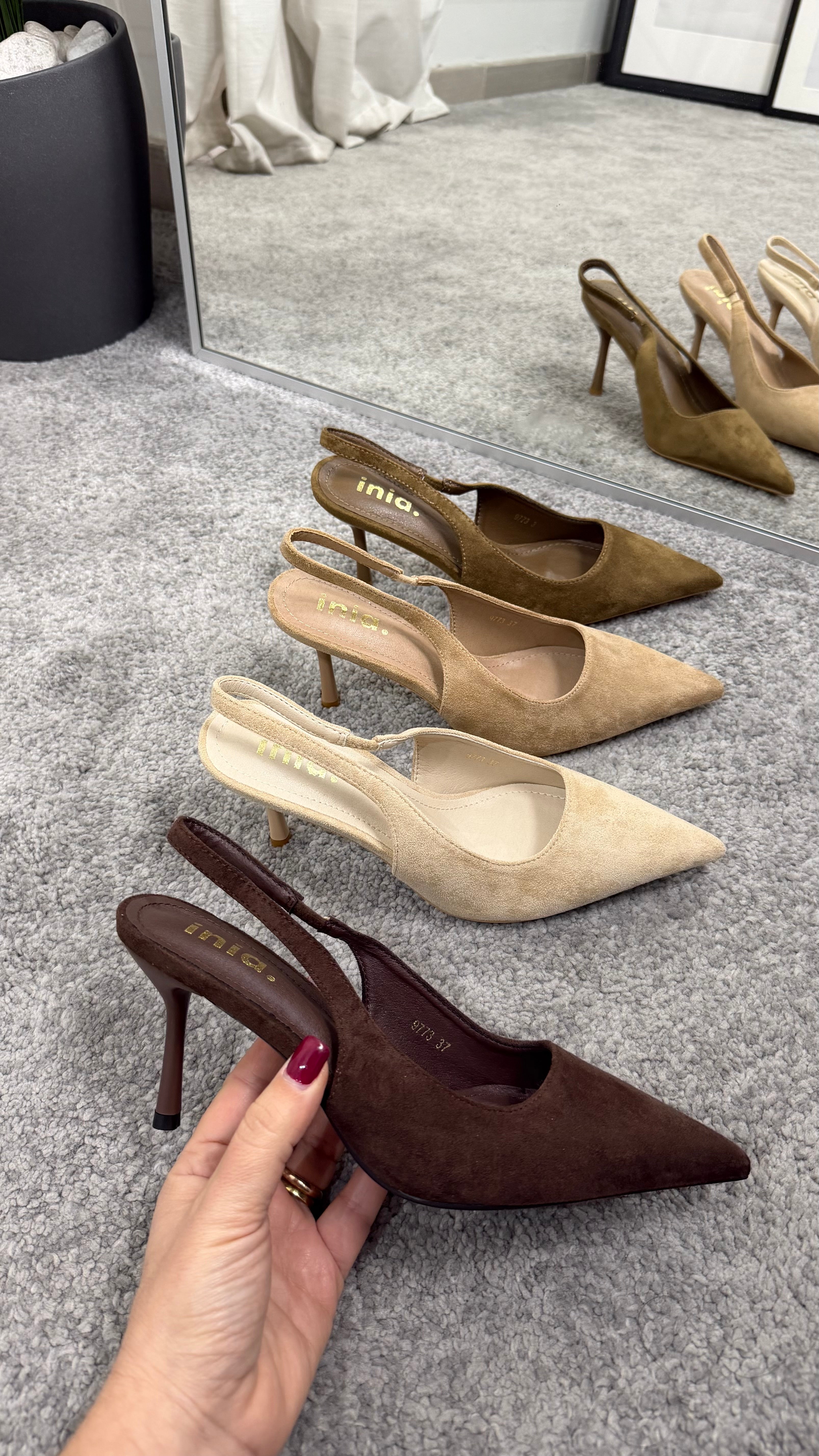 Slingback scamosciata 8cm