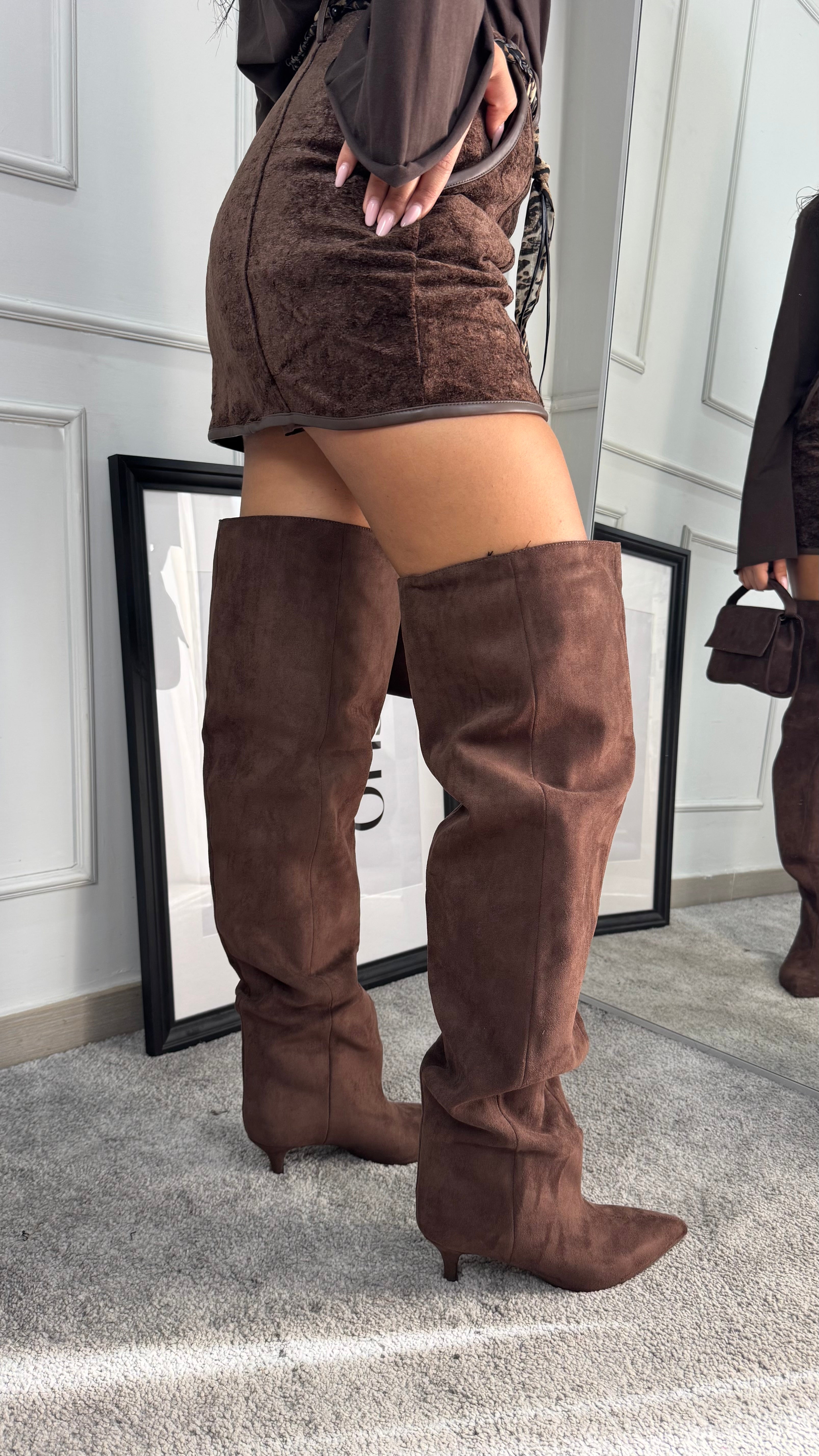 Maxi stivale scamosciato