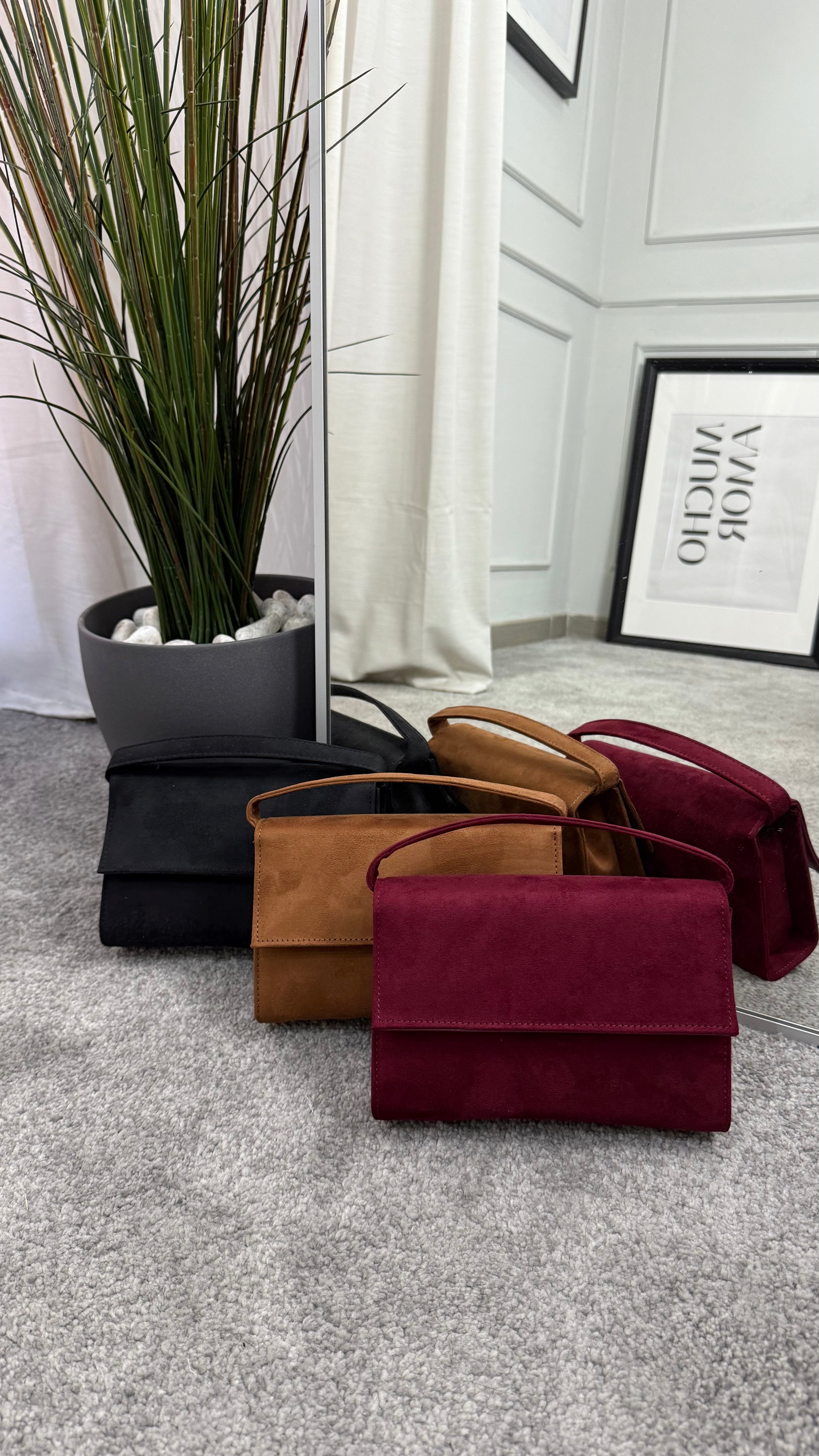 Borsa a mano scamosciata