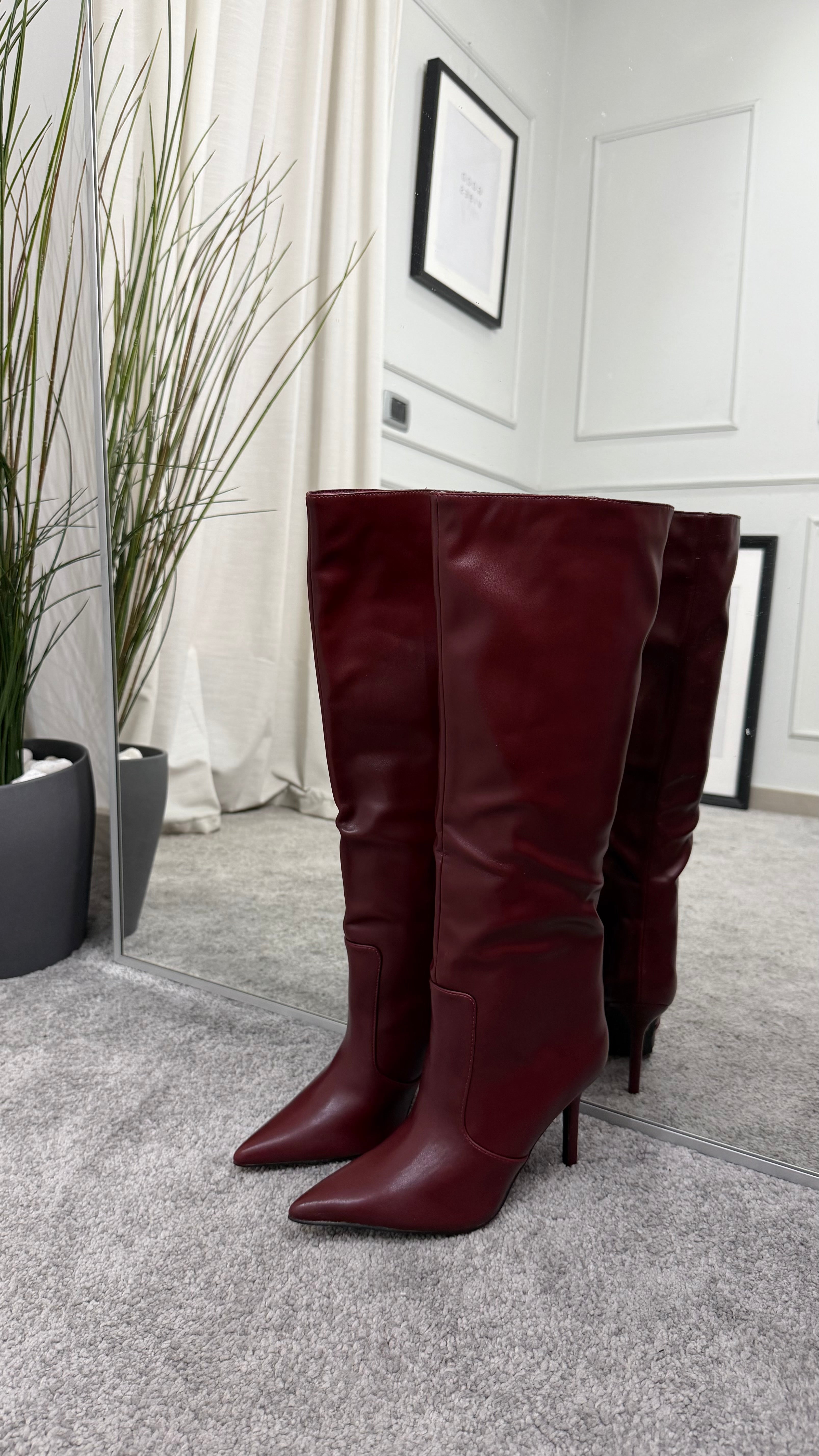 Stivale bordeaux gamba larga