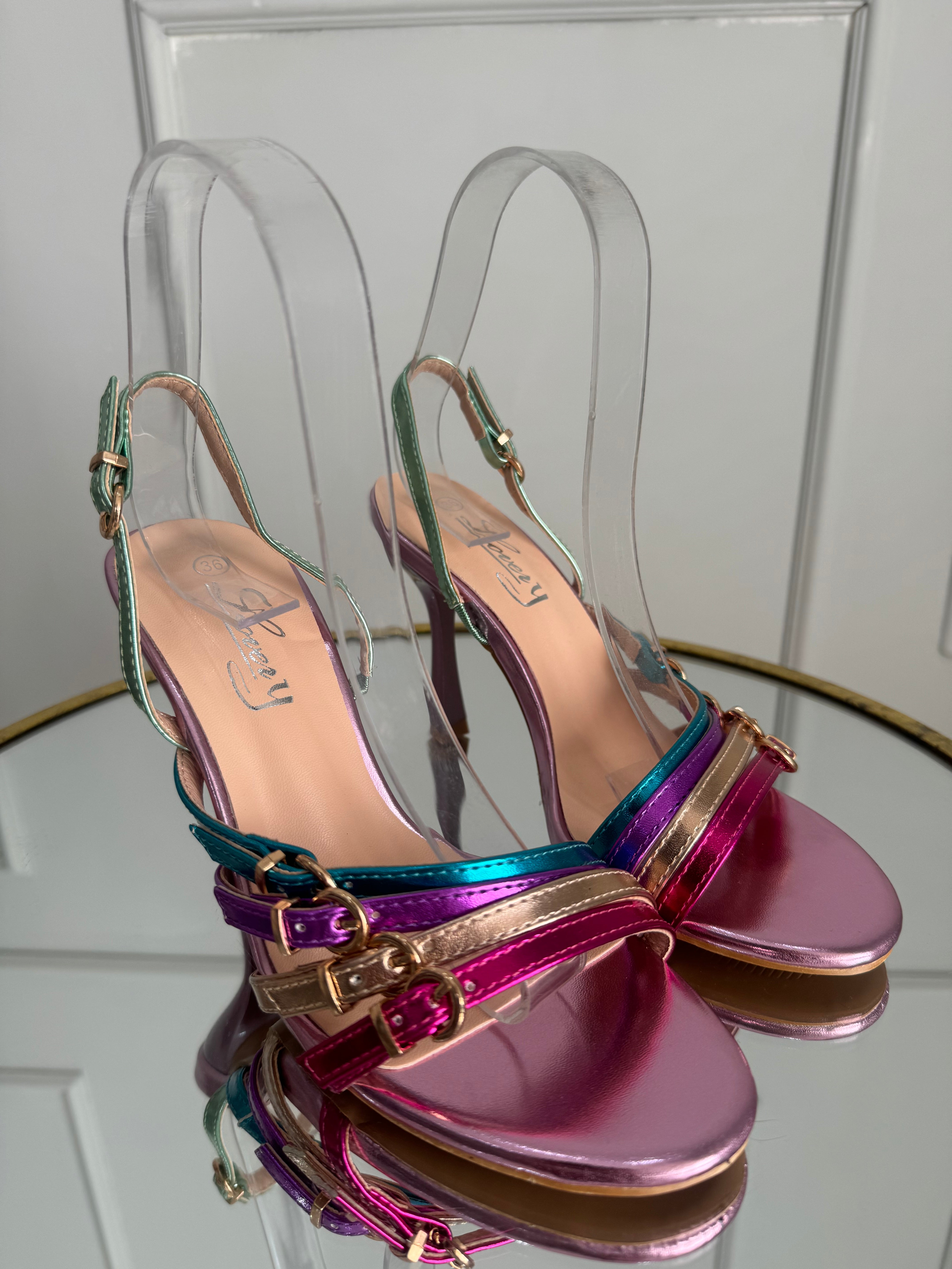 Sandalo multicolor con fibbie by Giel Store