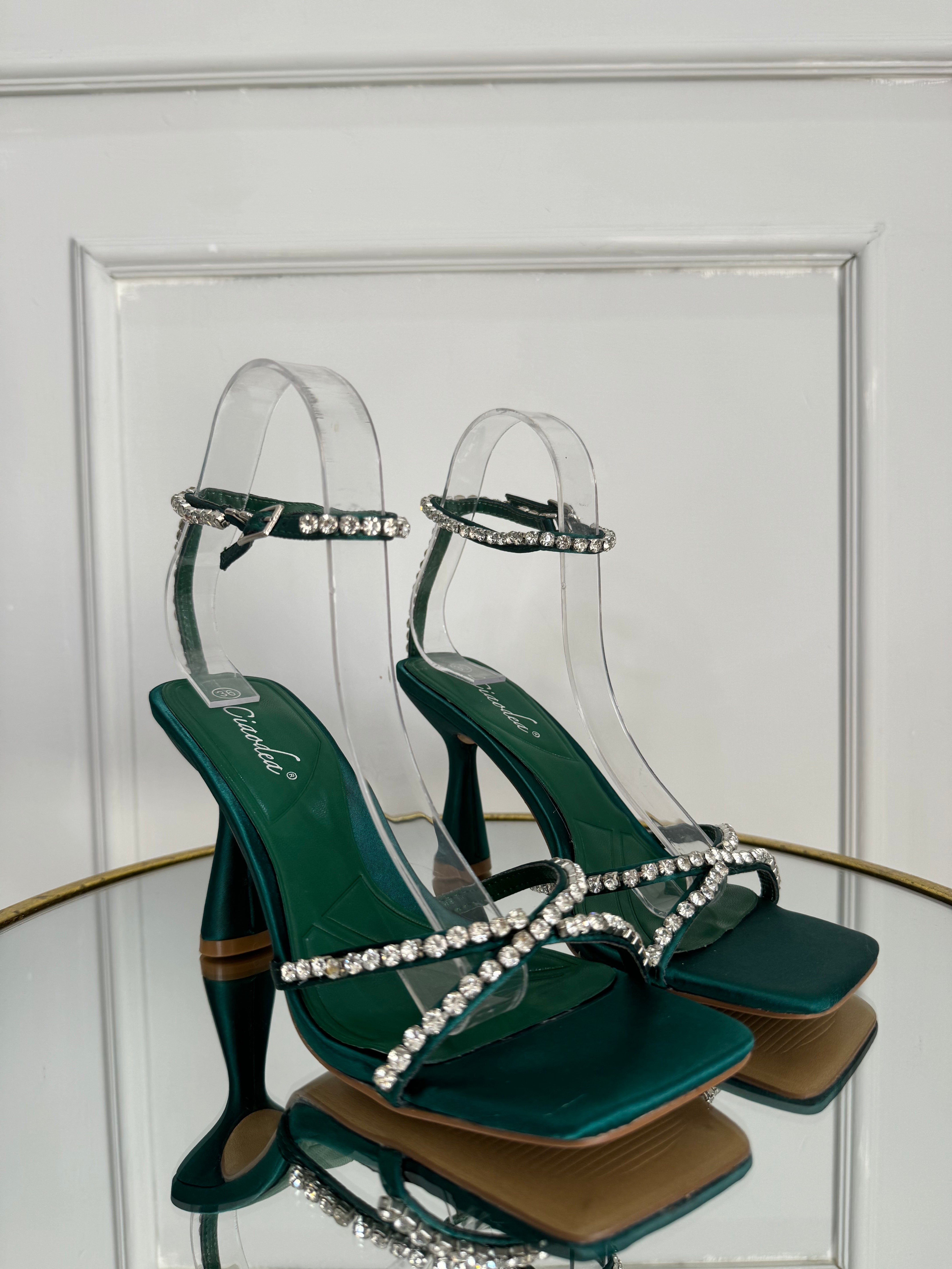 Sandalo green by Giel Store