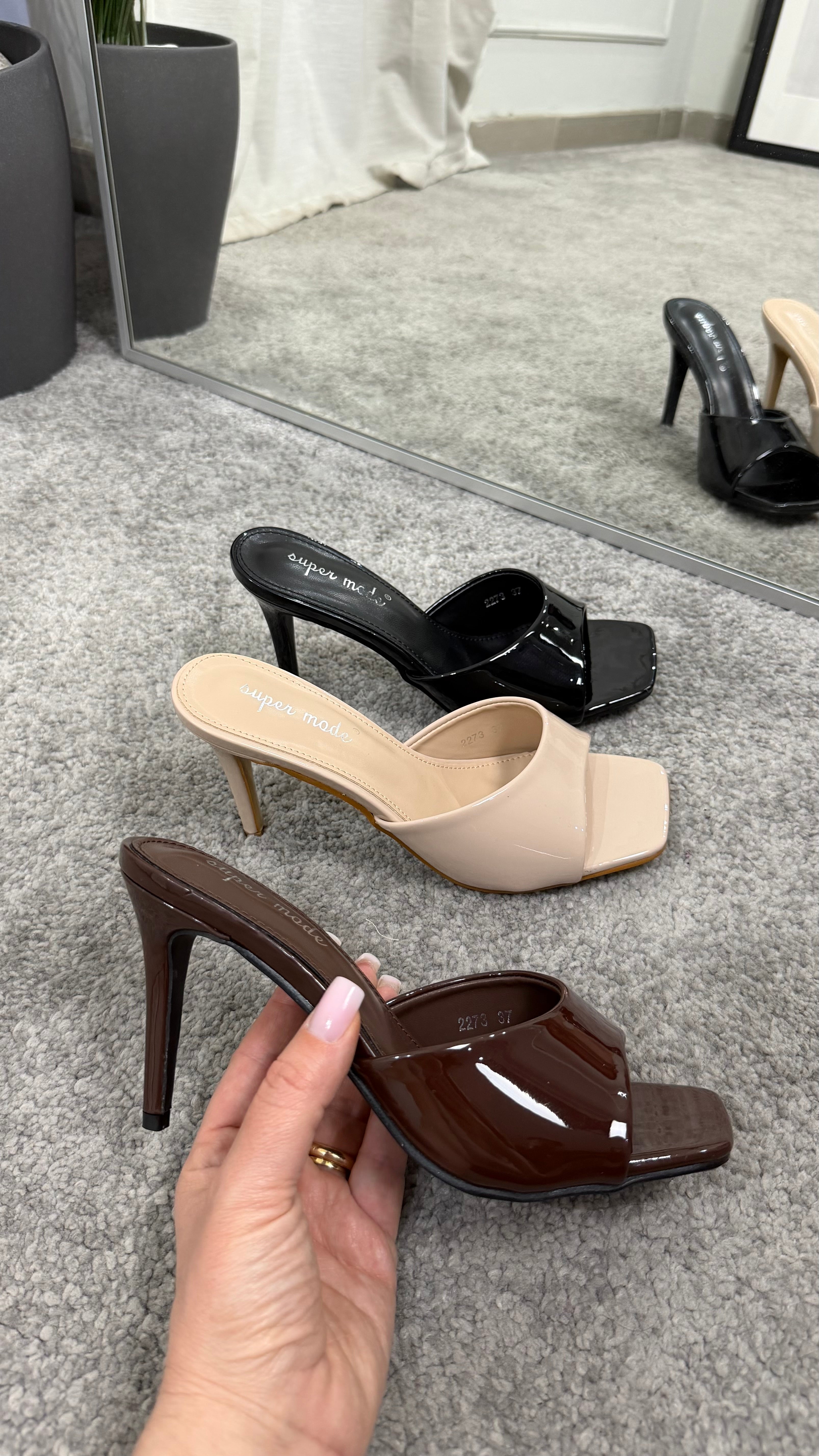 Mules punta quadrata